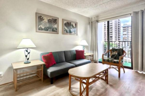 Waikiki Banyan 613